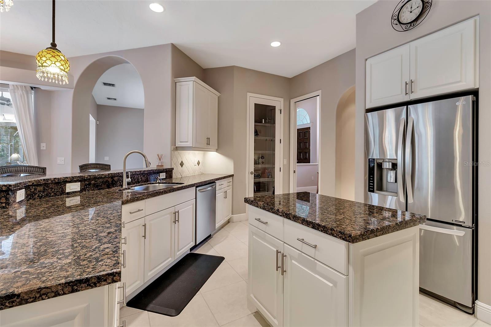 3738 EAGLE HAMMOCK DR