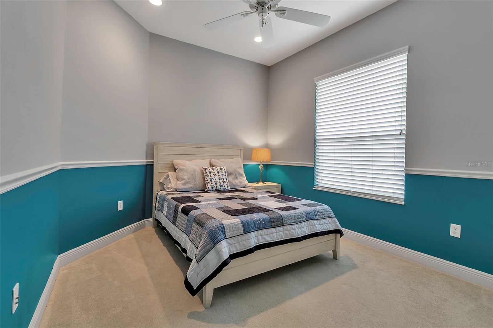 3738 EAGLE HAMMOCK DR