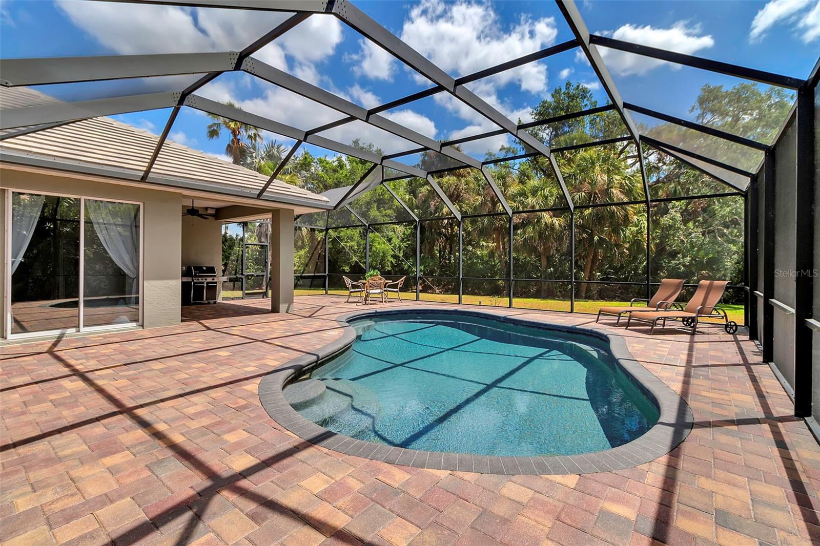 3738 EAGLE HAMMOCK DR