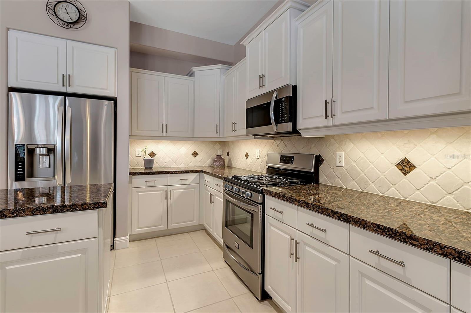 3738 EAGLE HAMMOCK DR