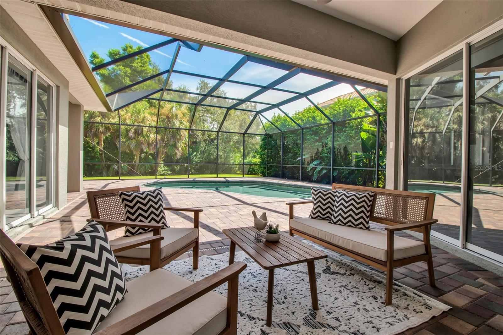 3738 EAGLE HAMMOCK DR