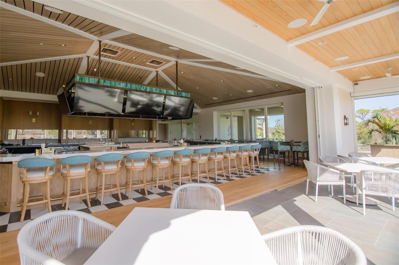 385 N POINT RD #503
