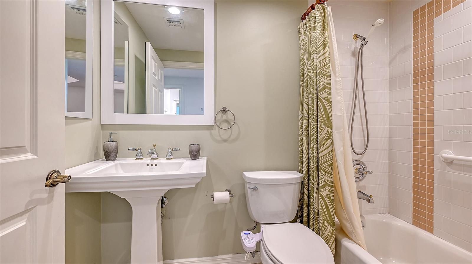 385 N POINT RD #503