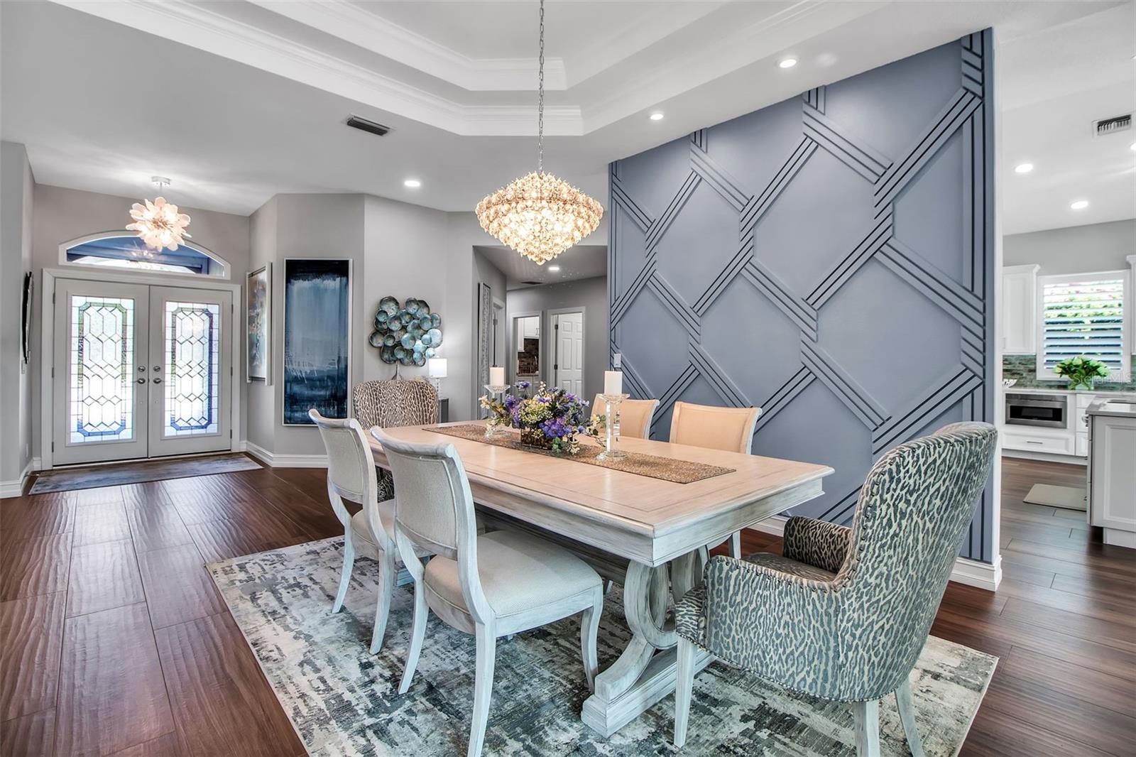 462 E MACEWEN DR