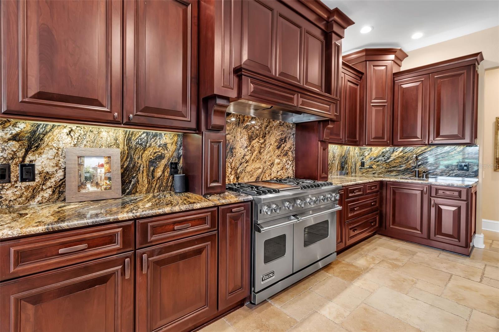 478 ORISKANY CT