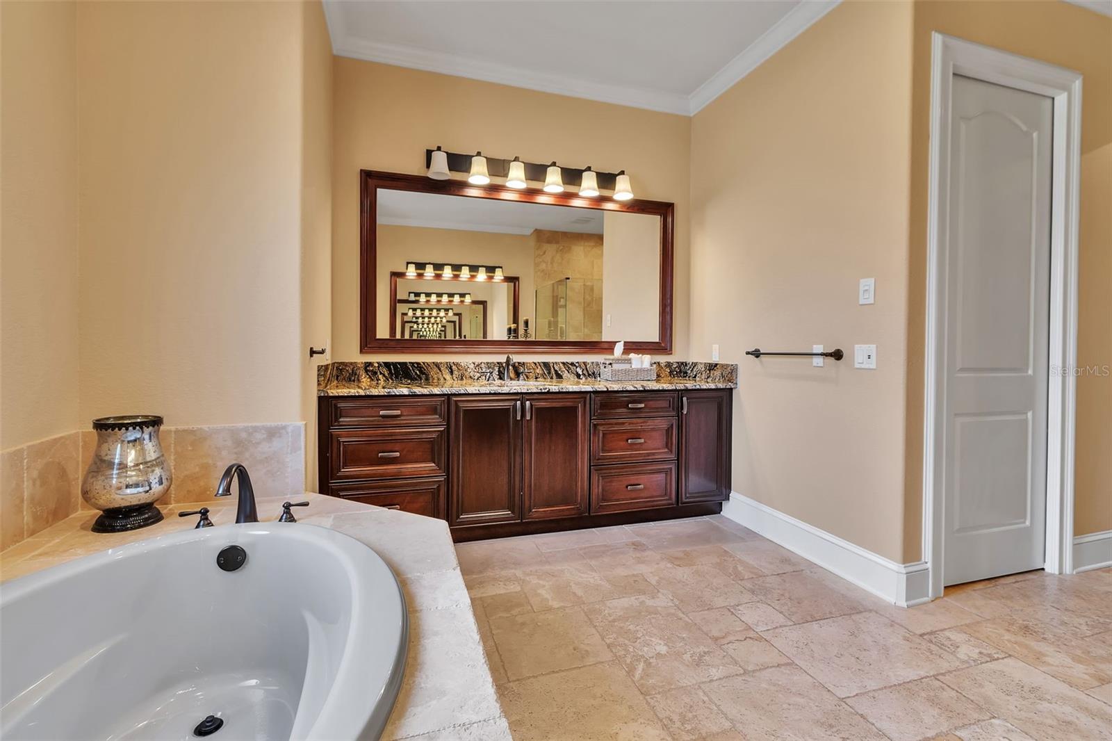 478 ORISKANY CT