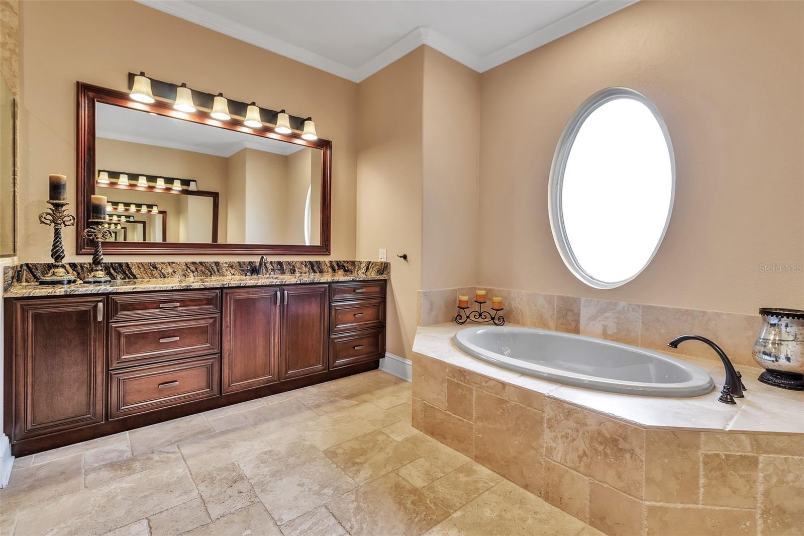 478 ORISKANY CT