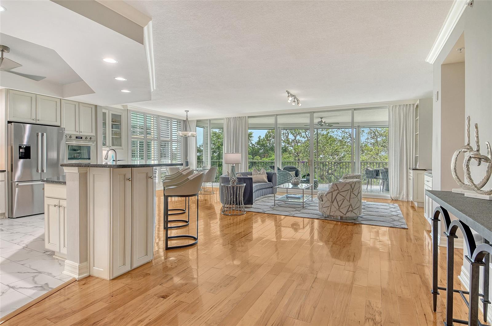 401 N POINT RD #304