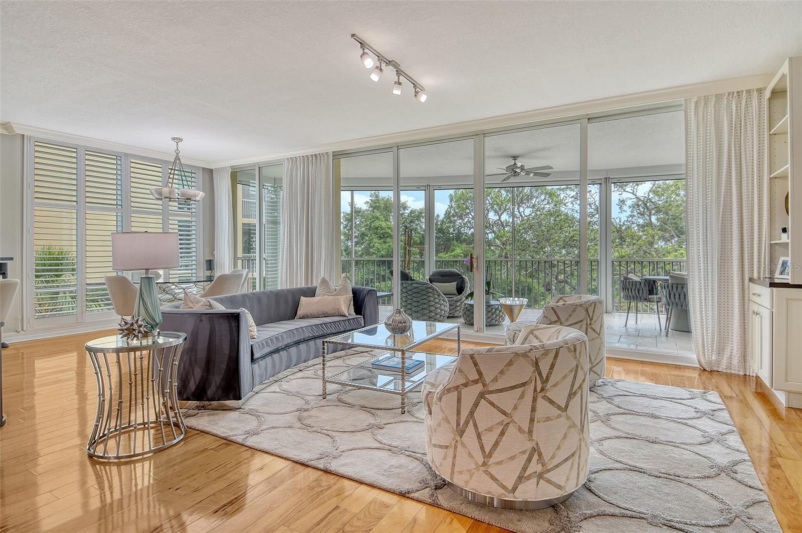 401 N POINT RD #304