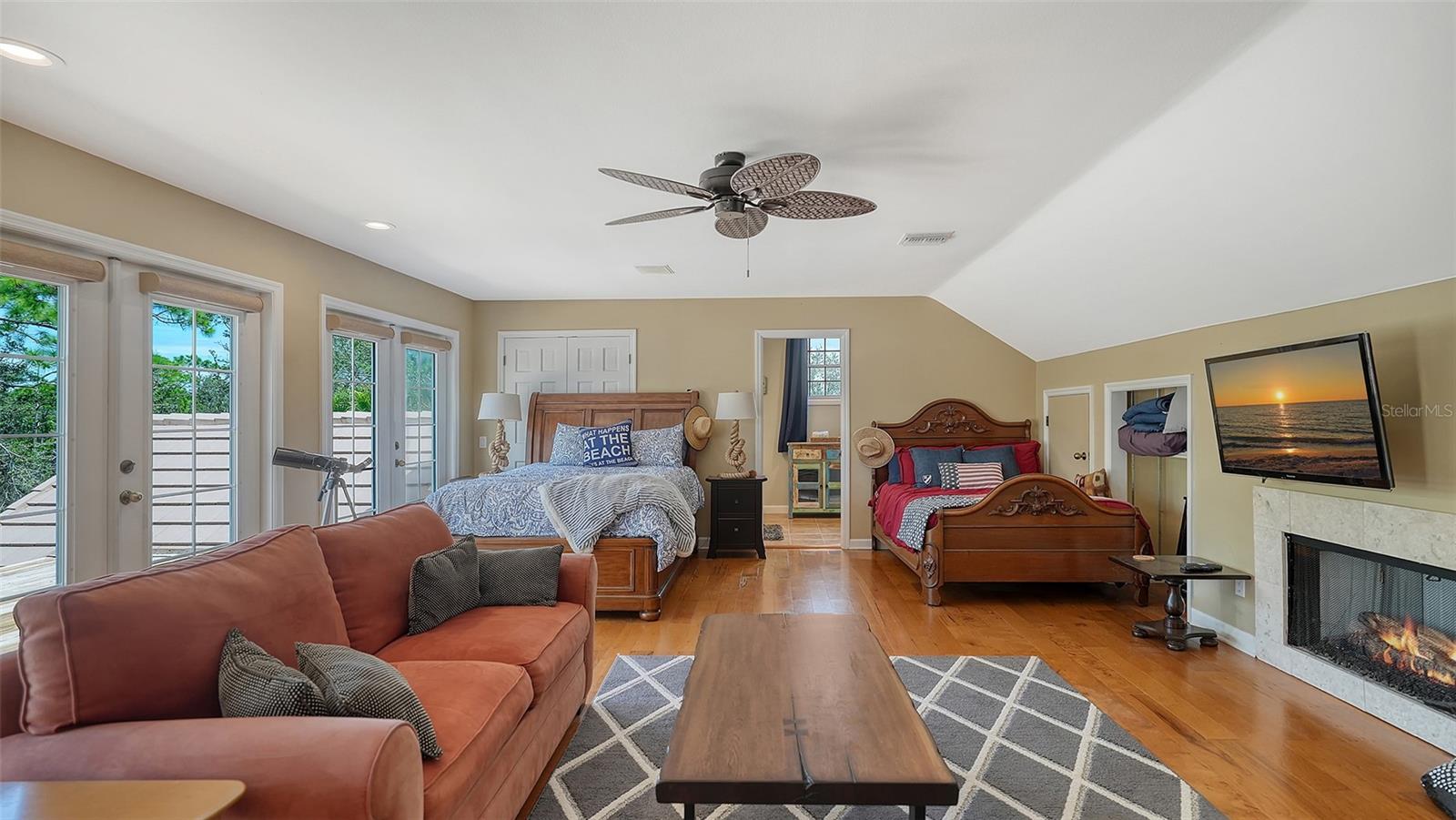 156 BISHOPSCOURT RD