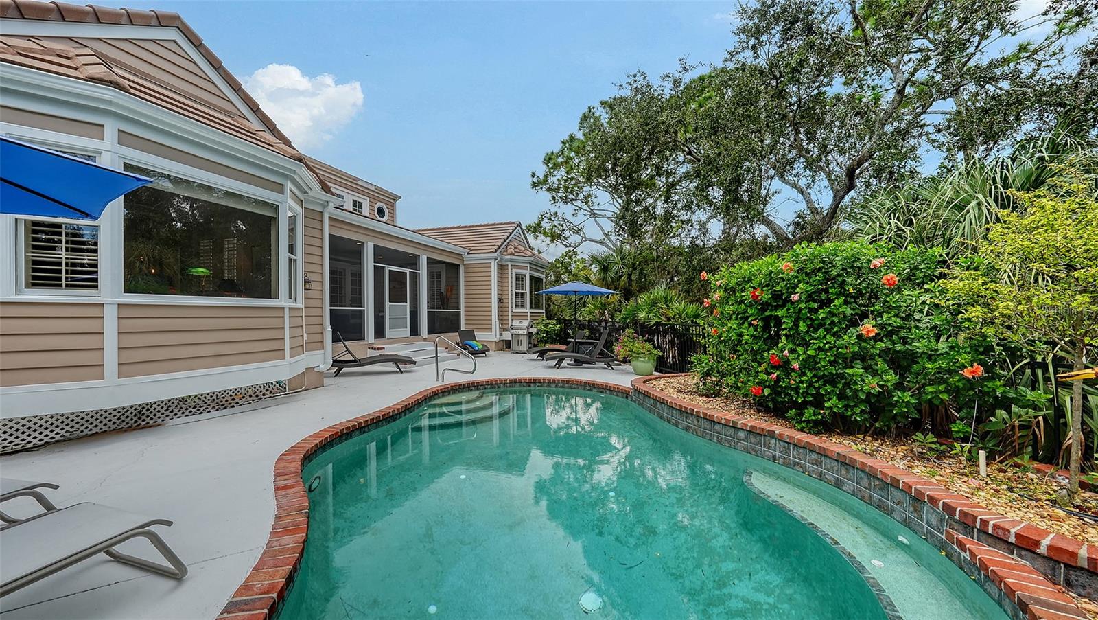 156 BISHOPSCOURT RD