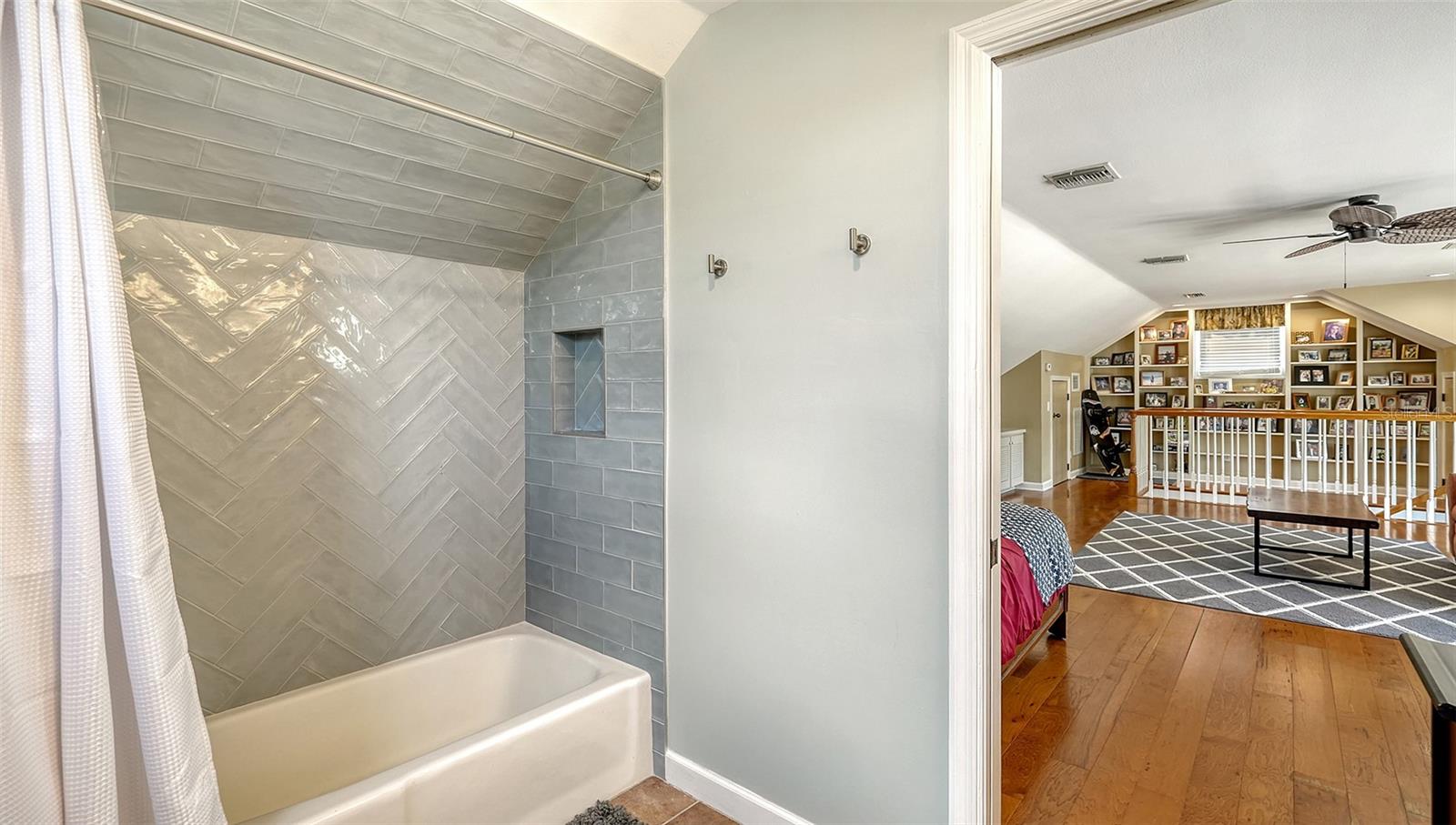 156 BISHOPSCOURT RD