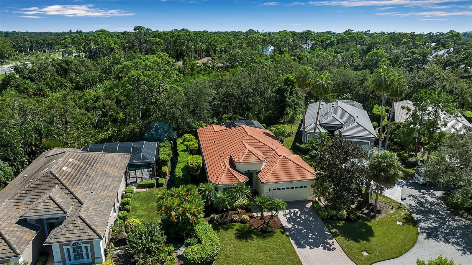 21 BAYHEAD LN