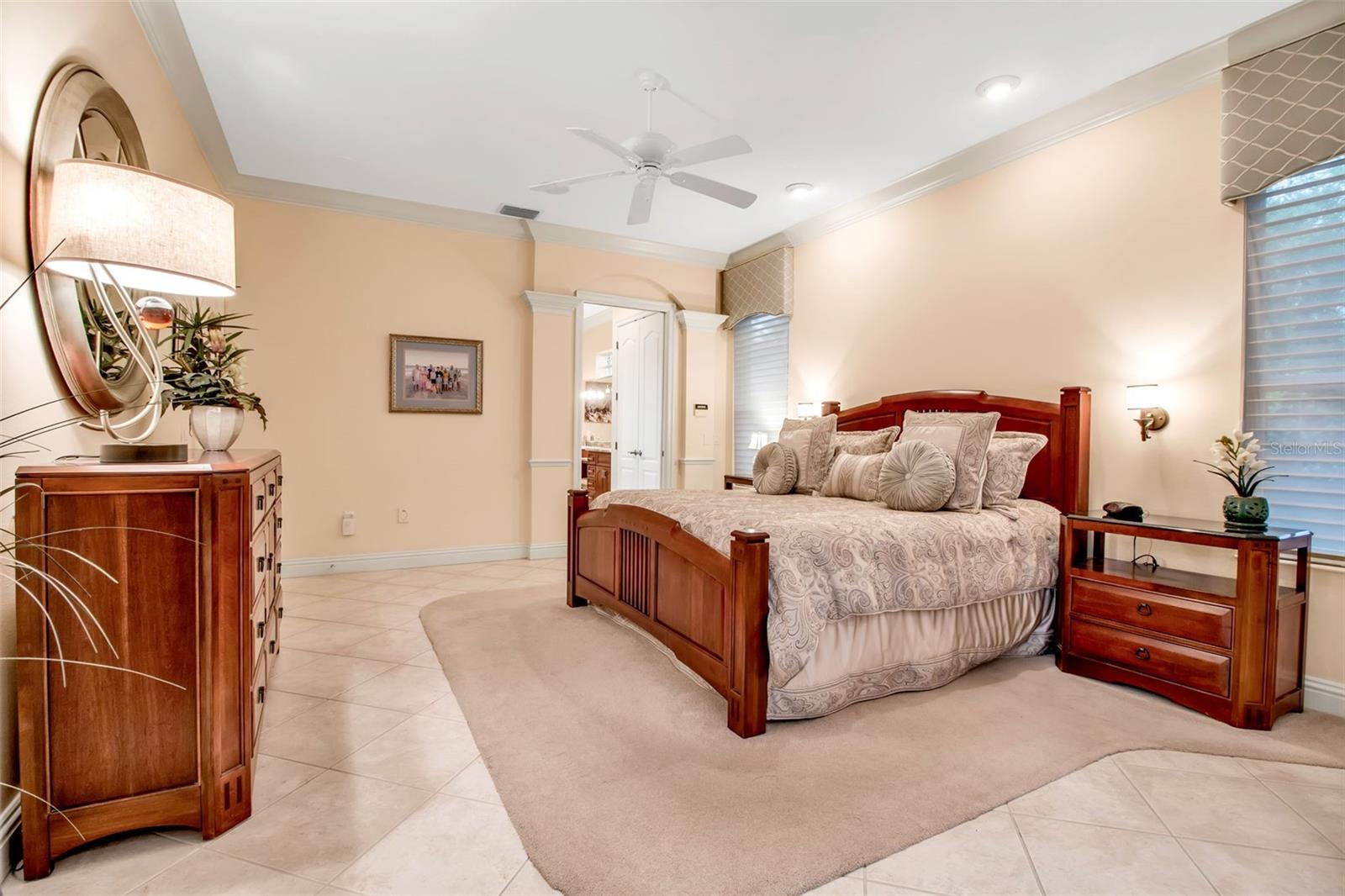21 BAYHEAD LN