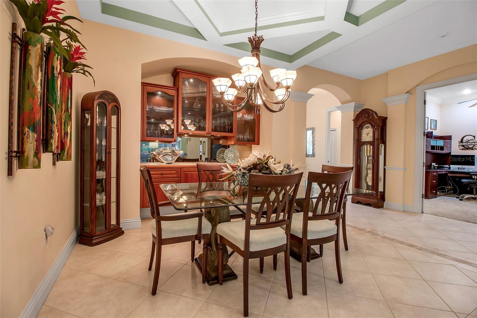 21 BAYHEAD LN