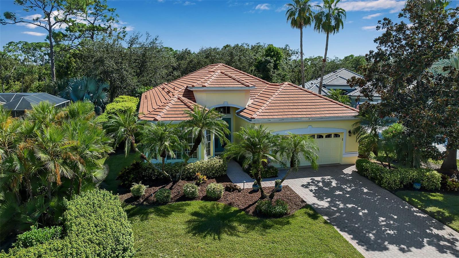 21 BAYHEAD LN
