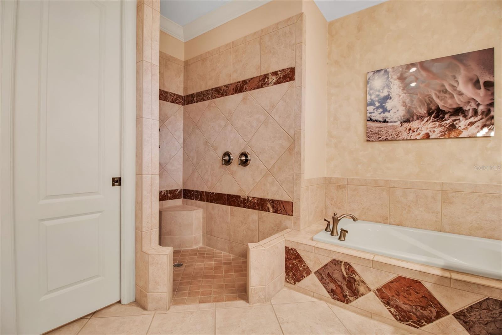 21 BAYHEAD LN
