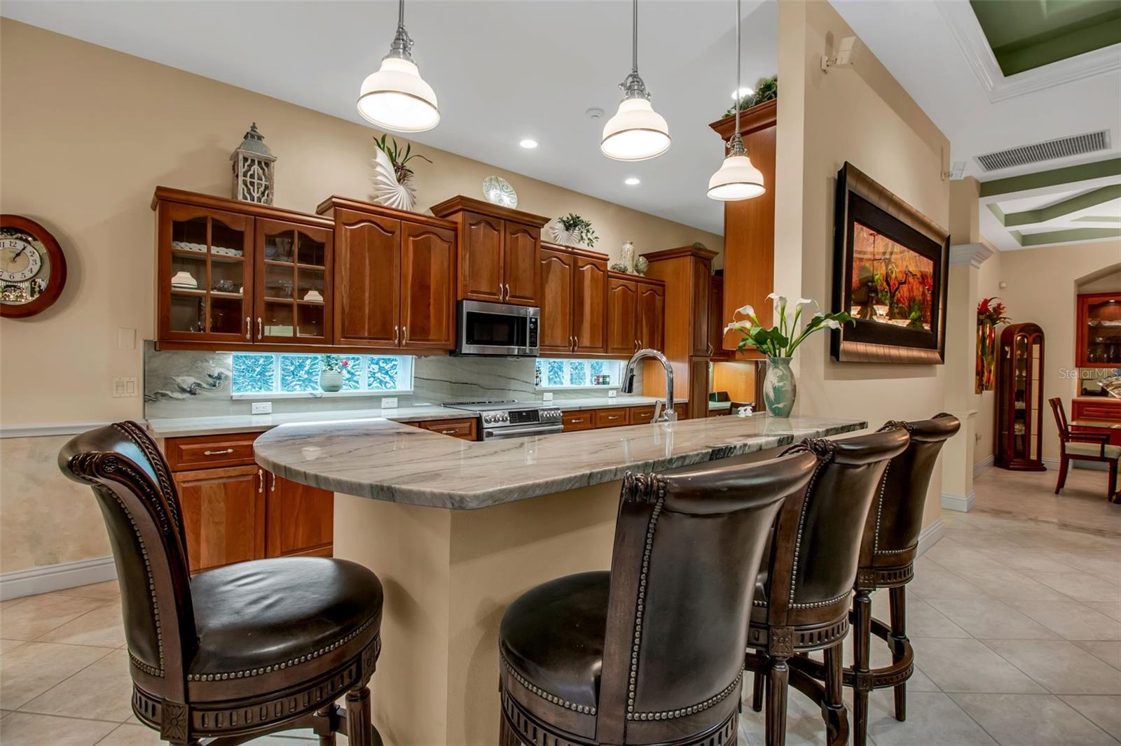 21 BAYHEAD LN