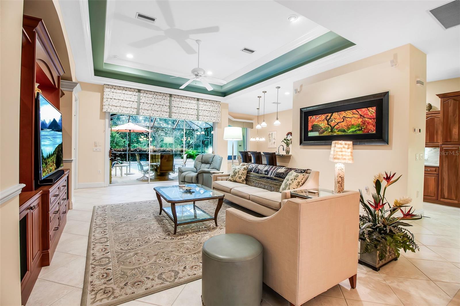 21 BAYHEAD LN