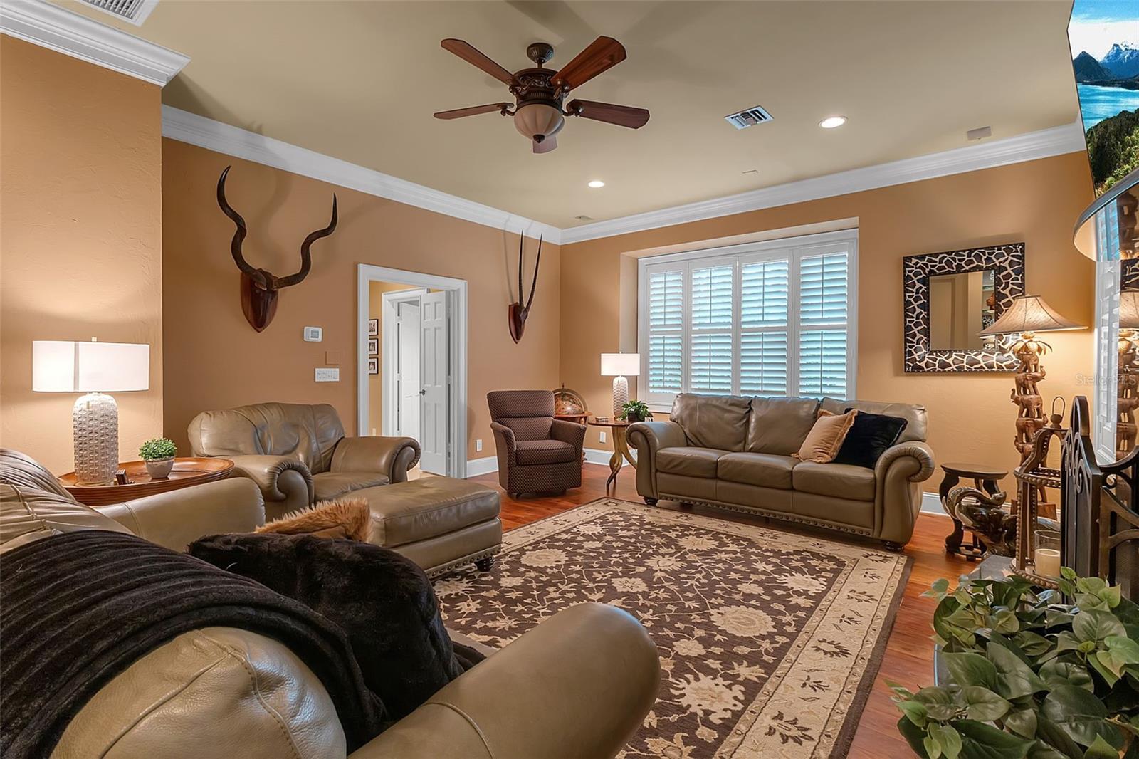 422 BLUE GARDEN LN