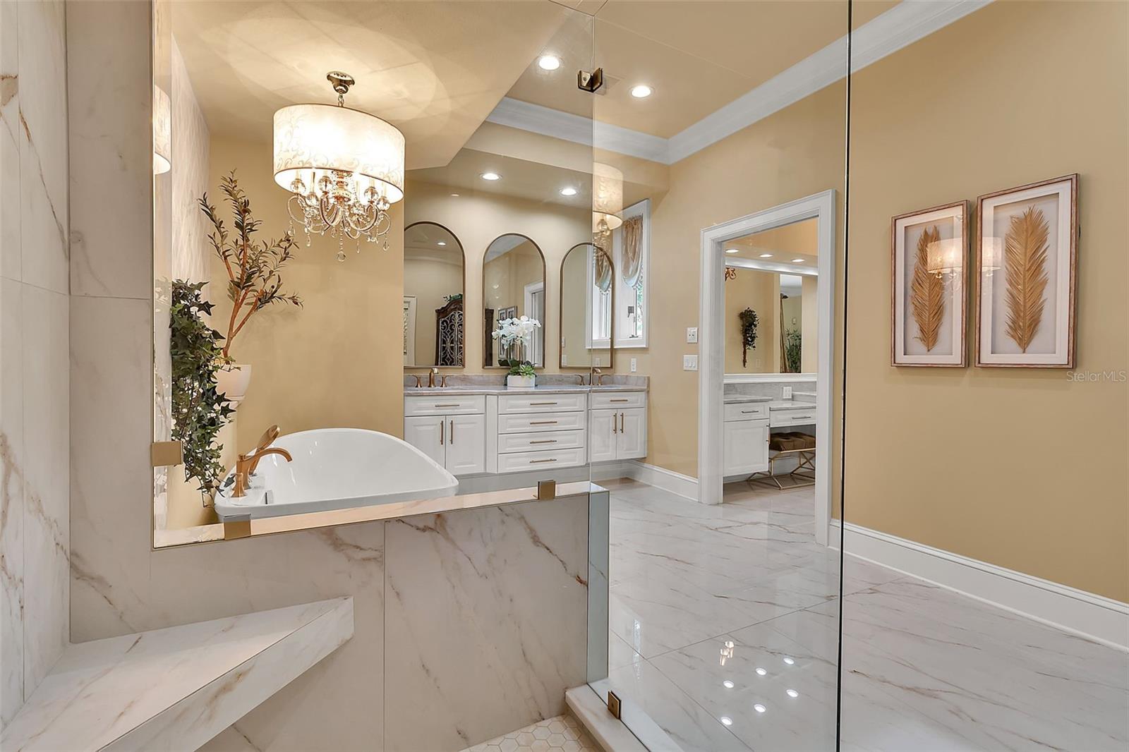 422 BLUE GARDEN LN
