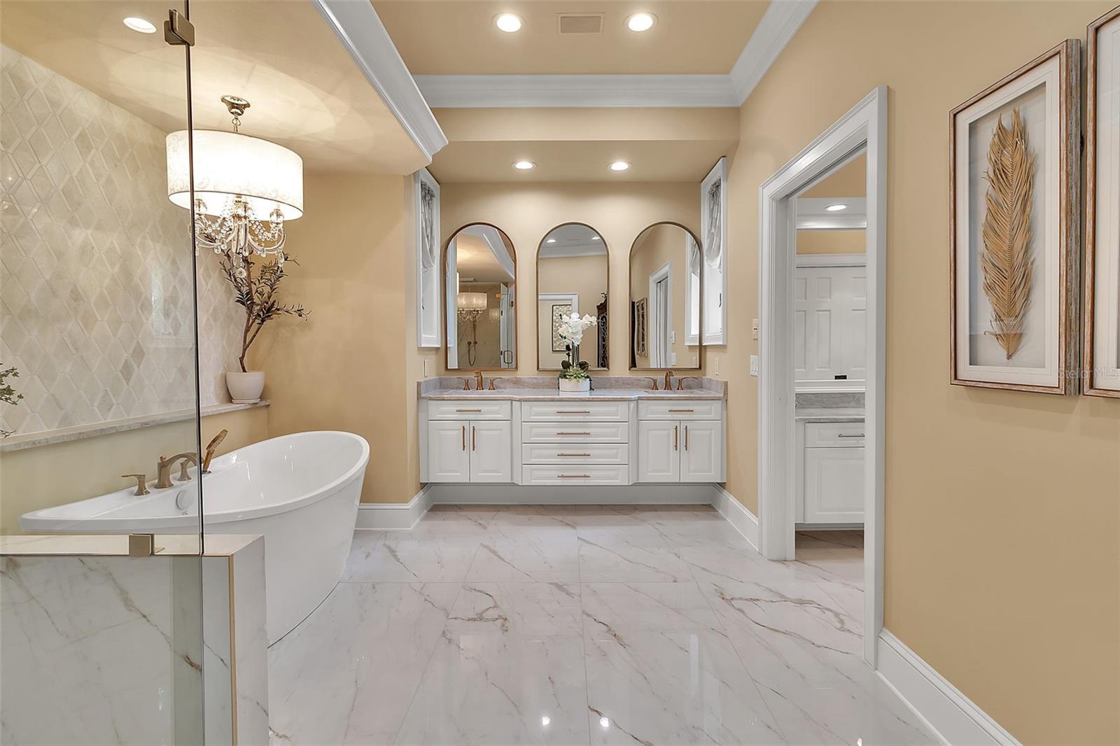 422 BLUE GARDEN LN