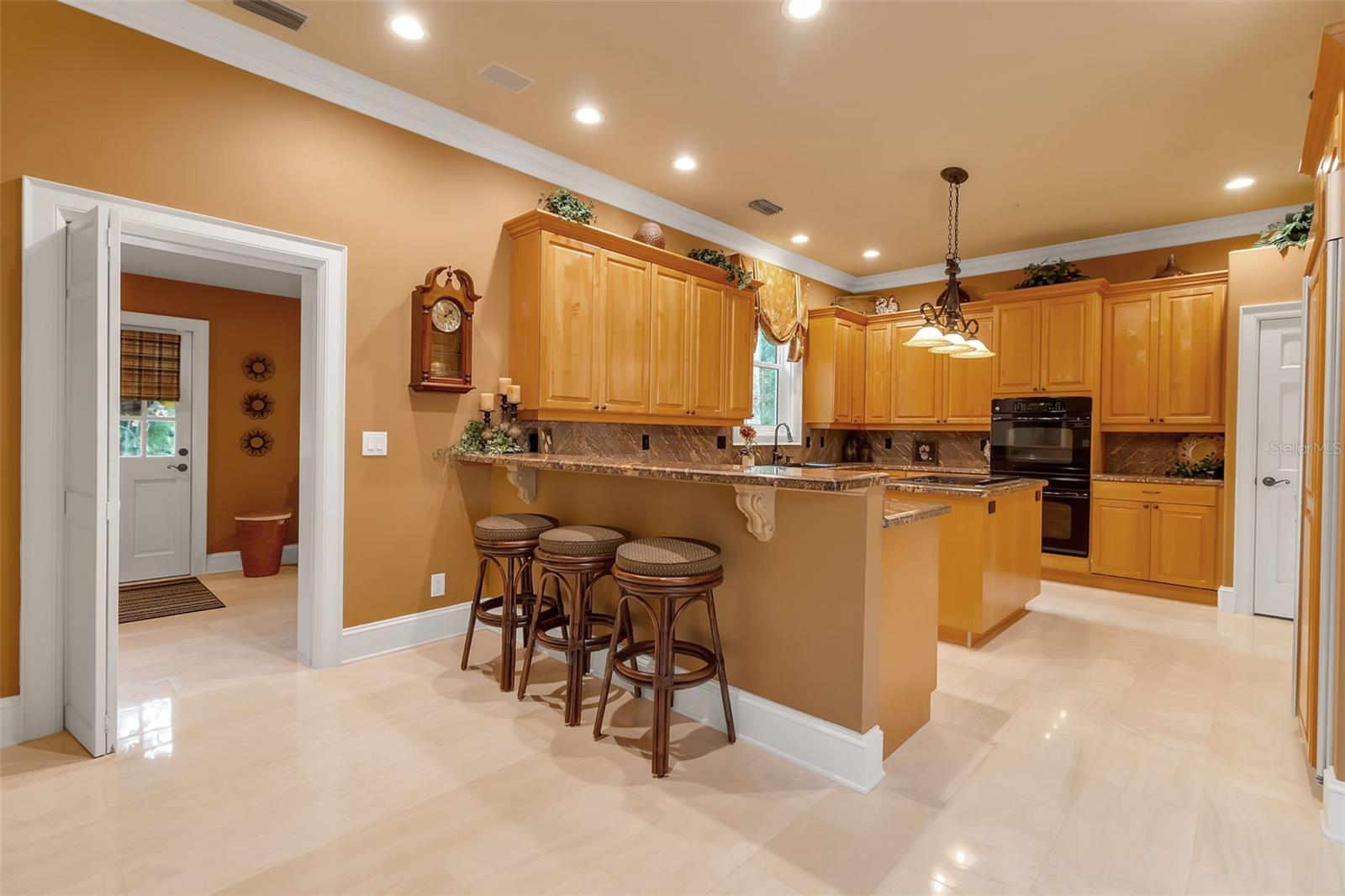 422 BLUE GARDEN LN