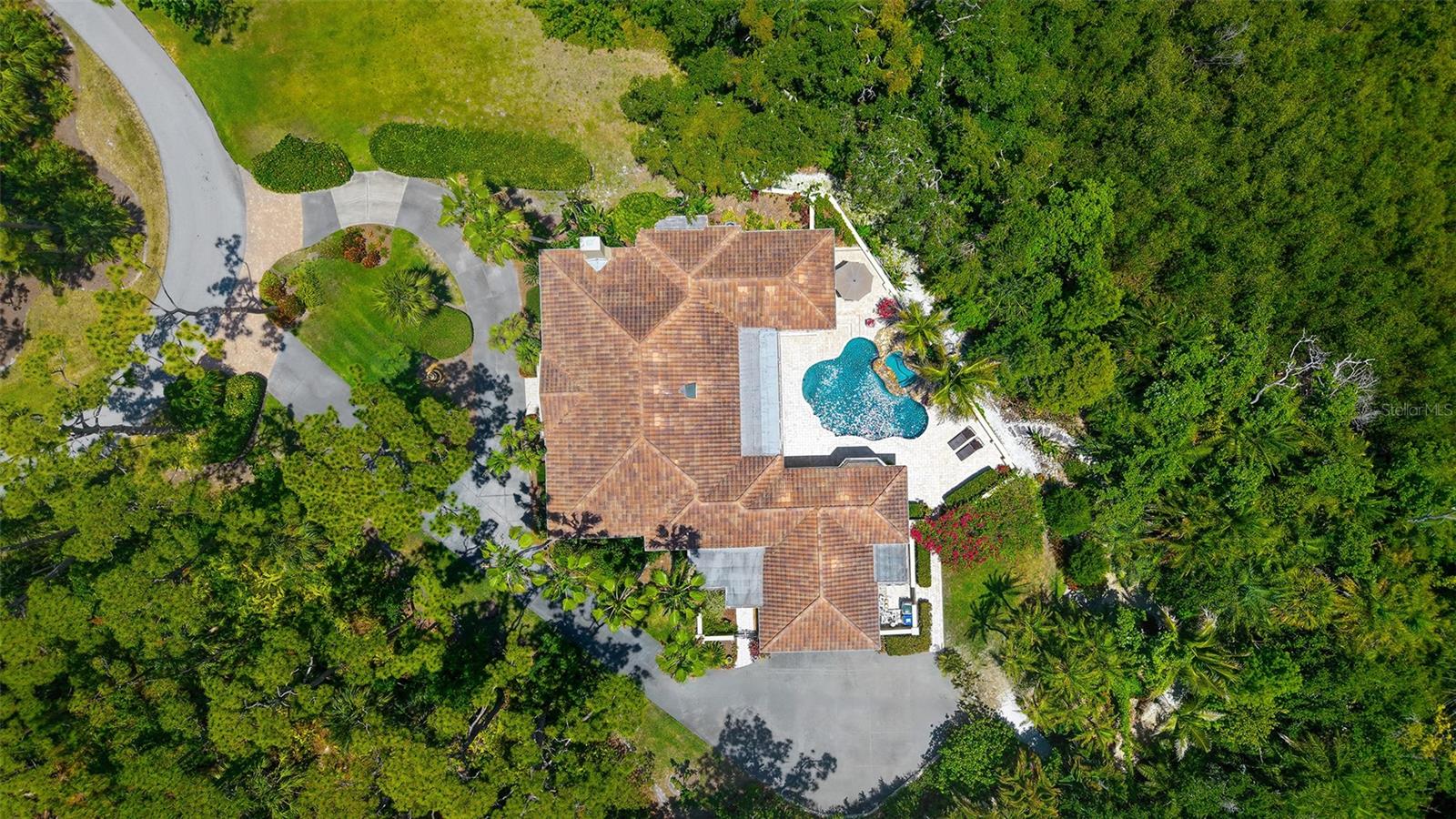 422 BLUE GARDEN LN