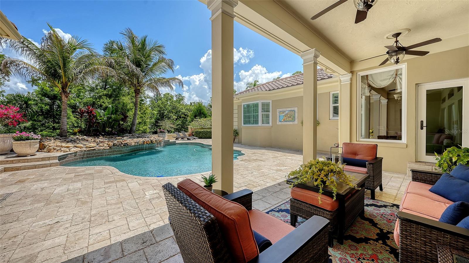 422 BLUE GARDEN LN