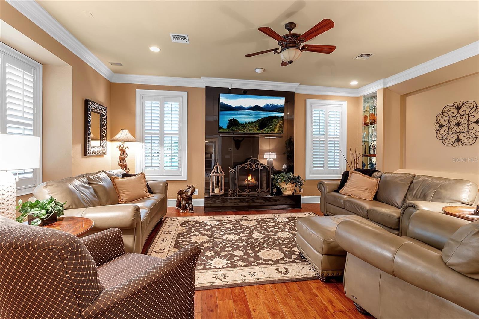 422 BLUE GARDEN LN