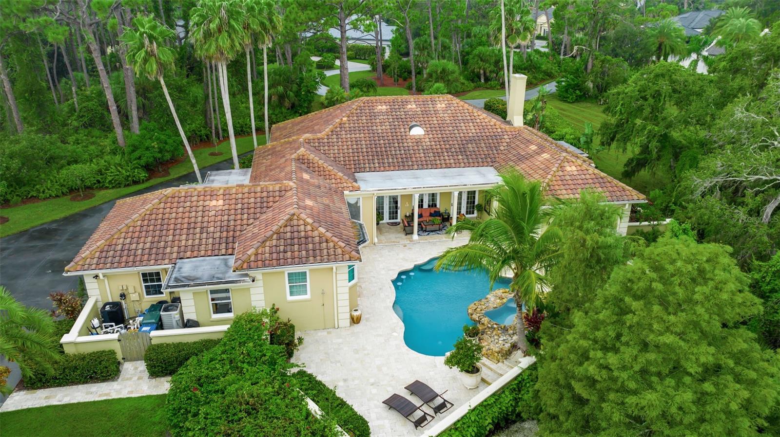 422 BLUE GARDEN LN
