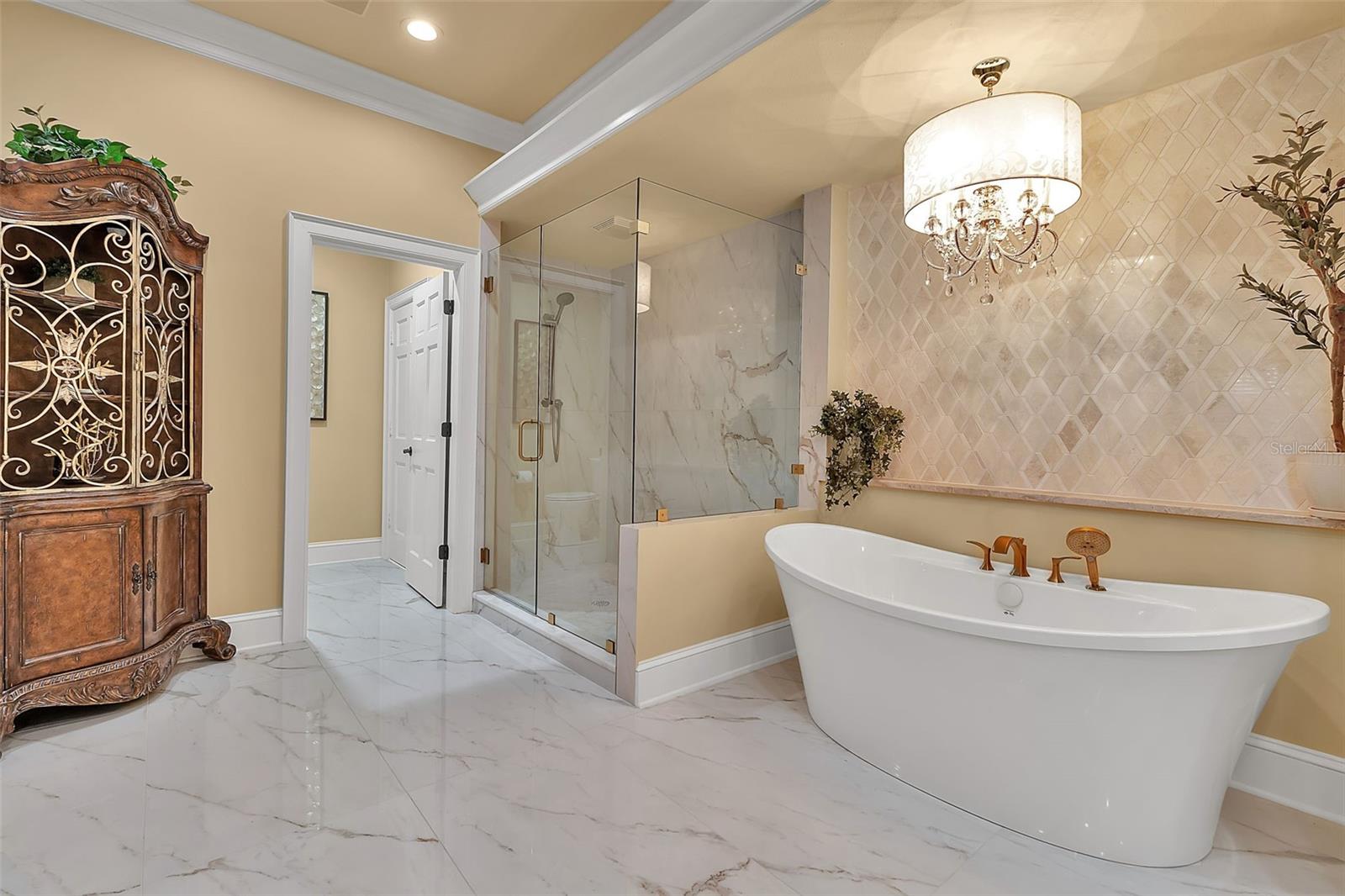 422 BLUE GARDEN LN