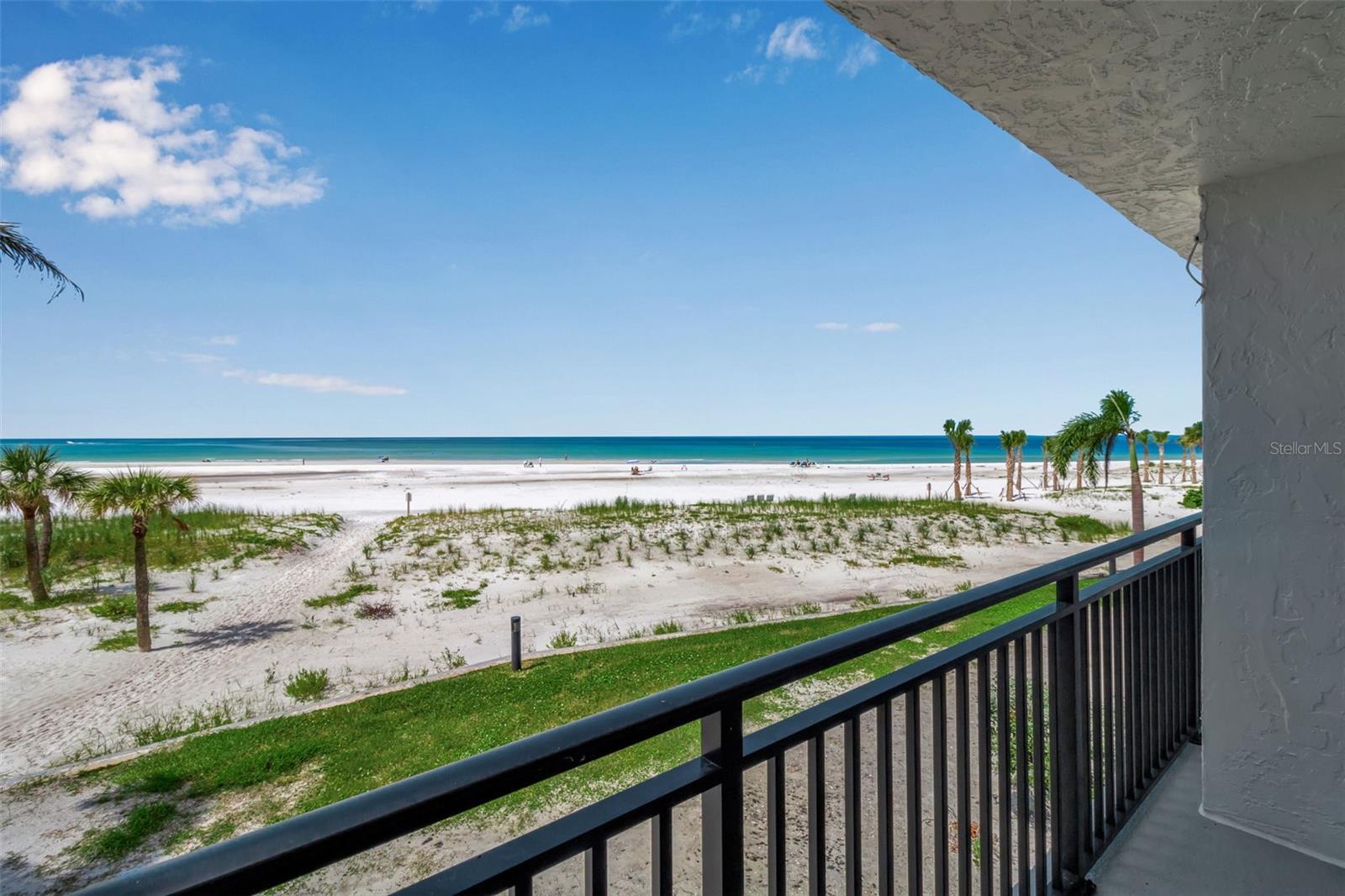 19 WHISPERING SANDS DR #203