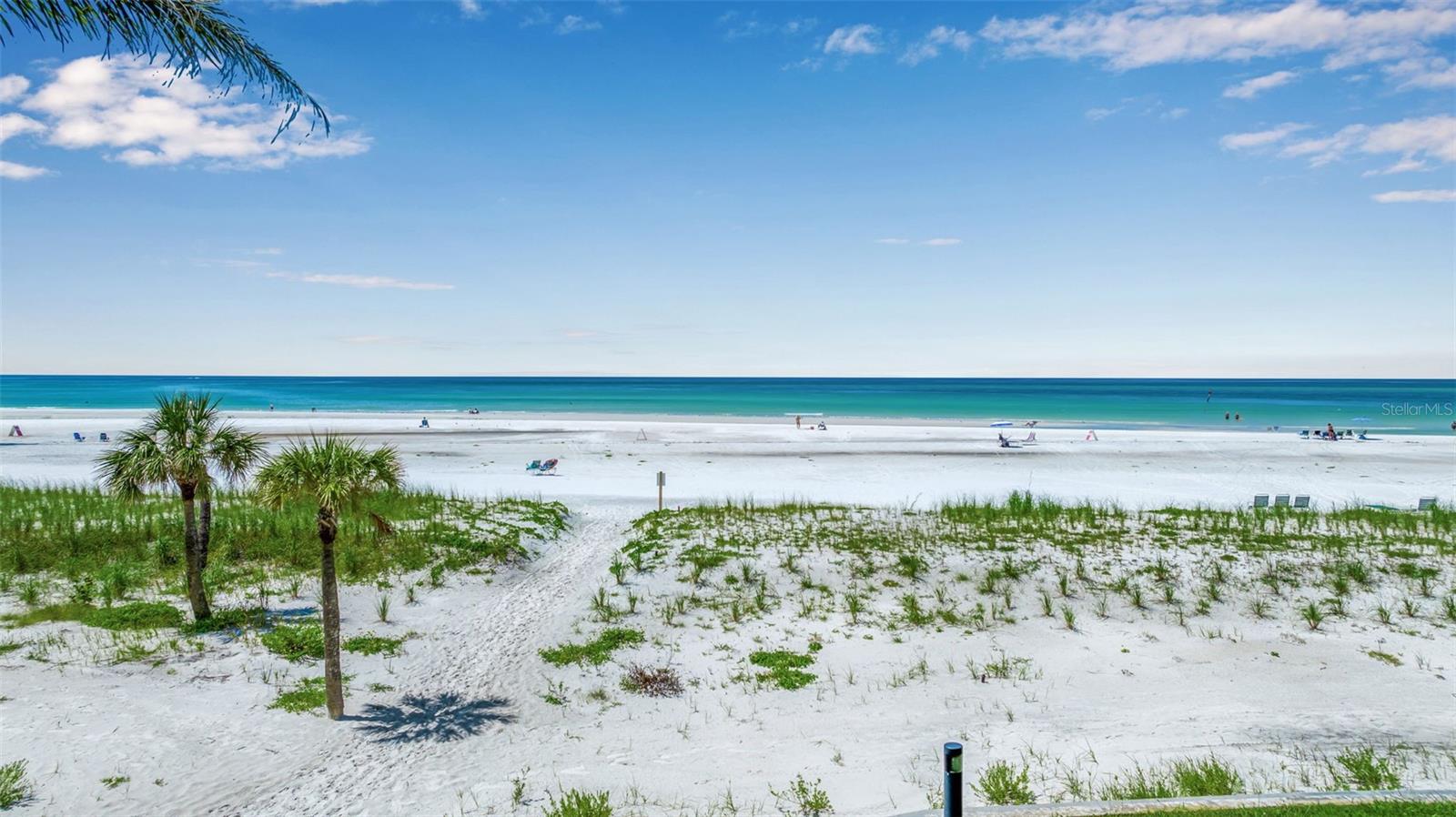 19 WHISPERING SANDS DR #203