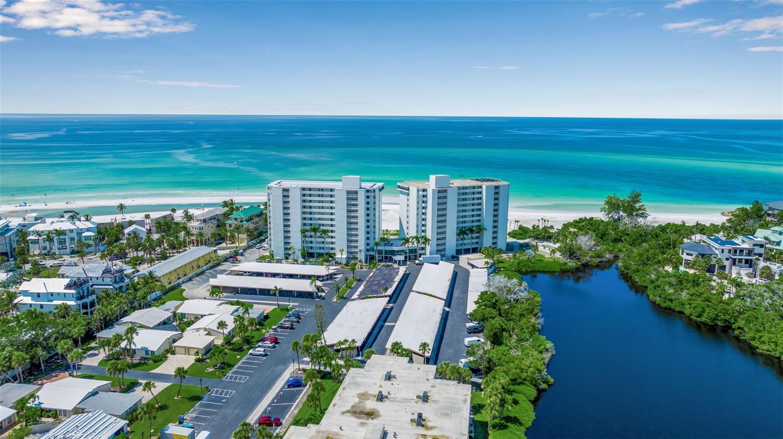 19 WHISPERING SANDS DR #203