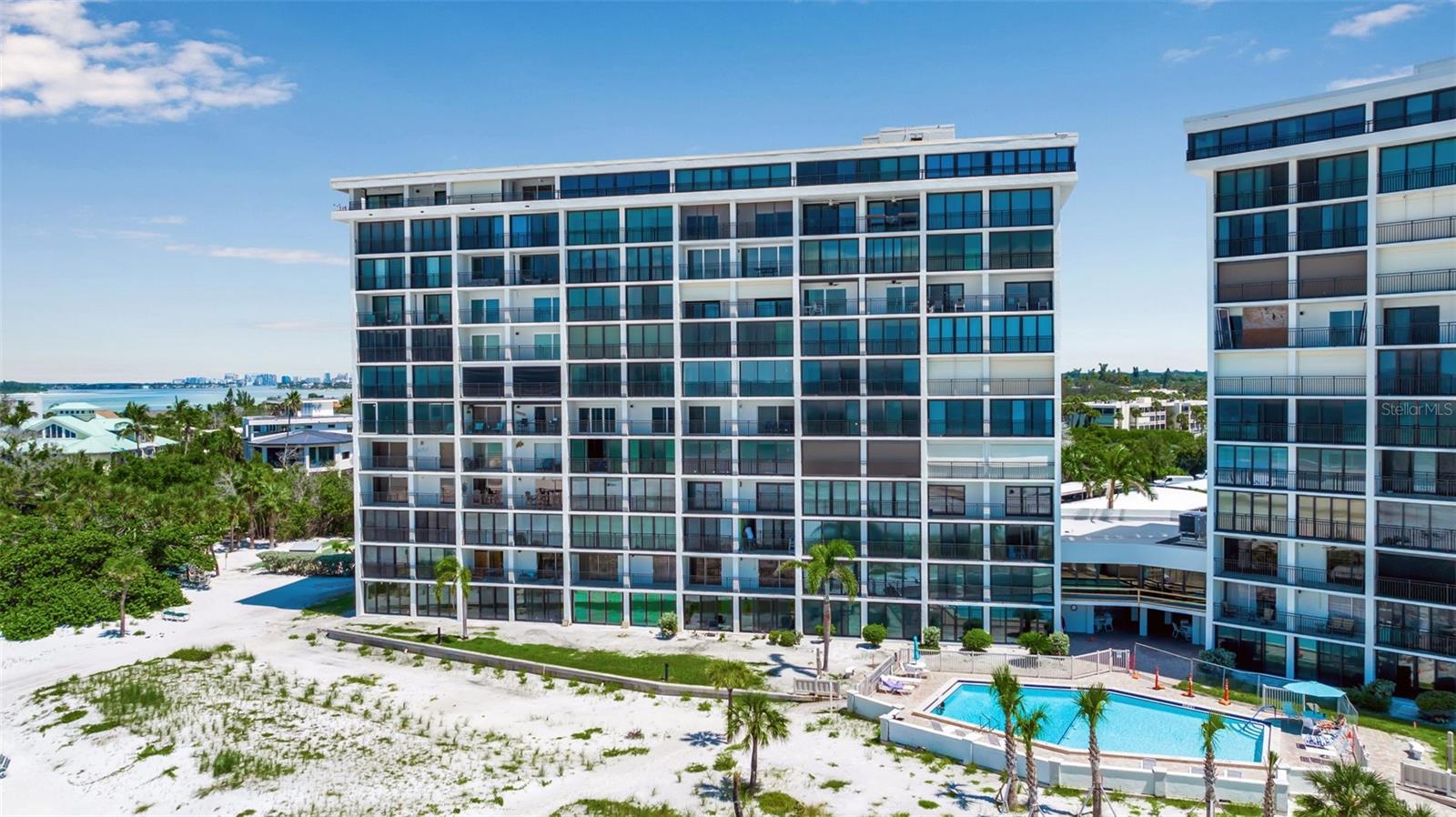 19 WHISPERING SANDS DR #203
