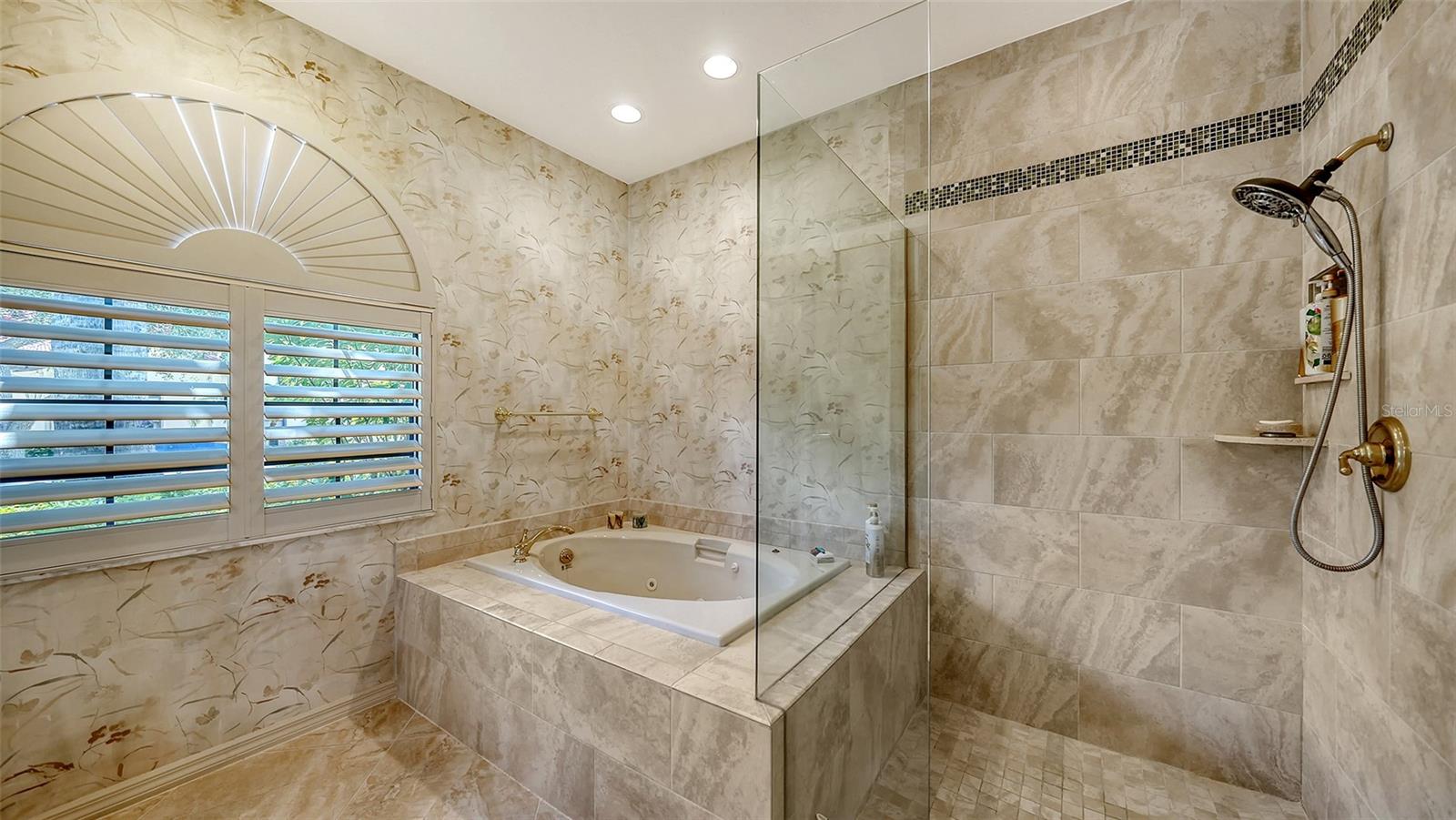 7340 VILLA D ESTE DRIVE