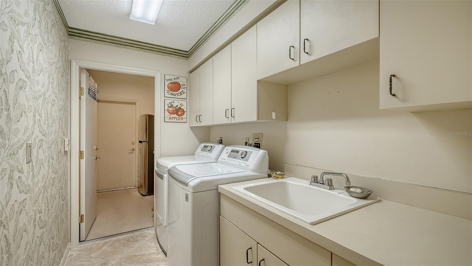 7340 VILLA D ESTE DRIVE