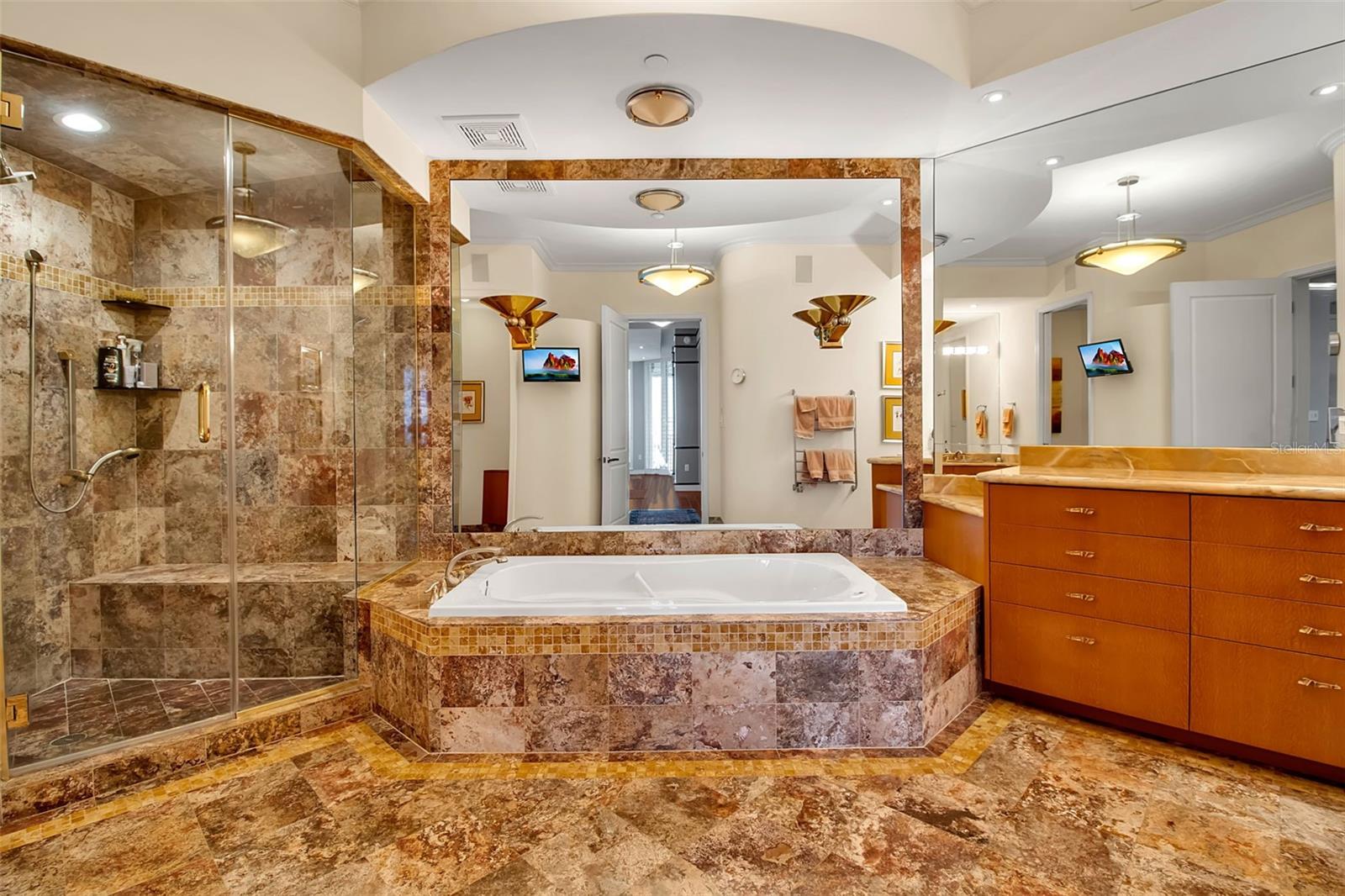 393 NORTH POINT RD #1002