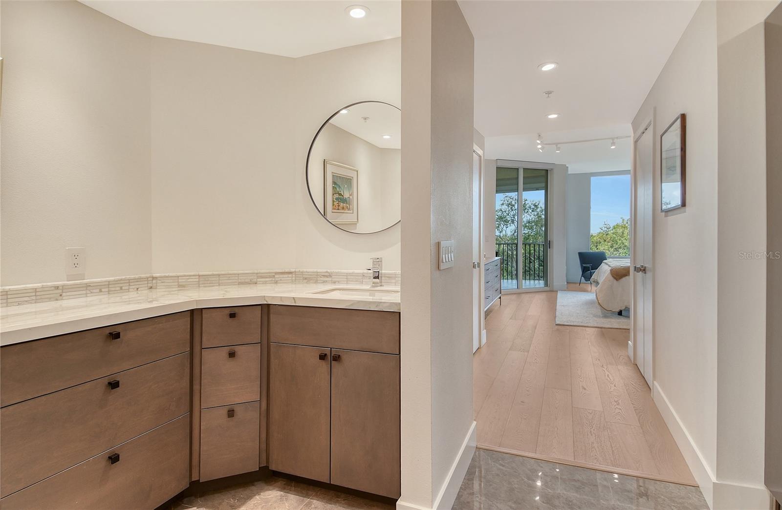 401 NORTH POINT RD #404