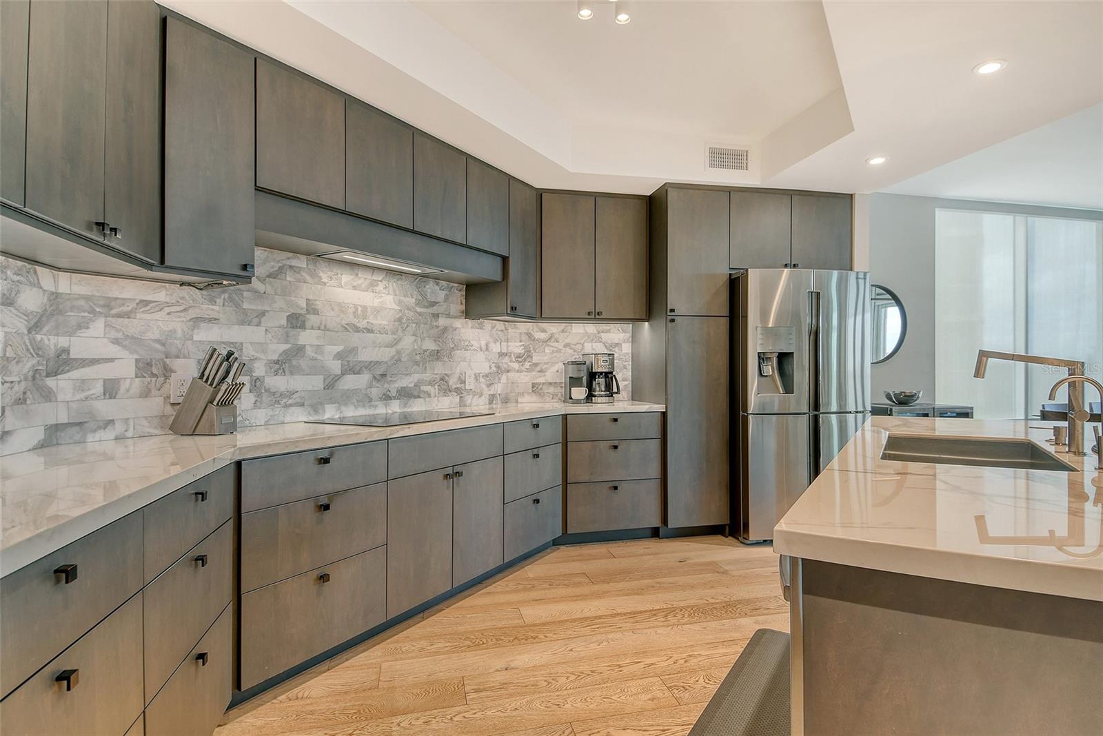 401 NORTH POINT RD #404