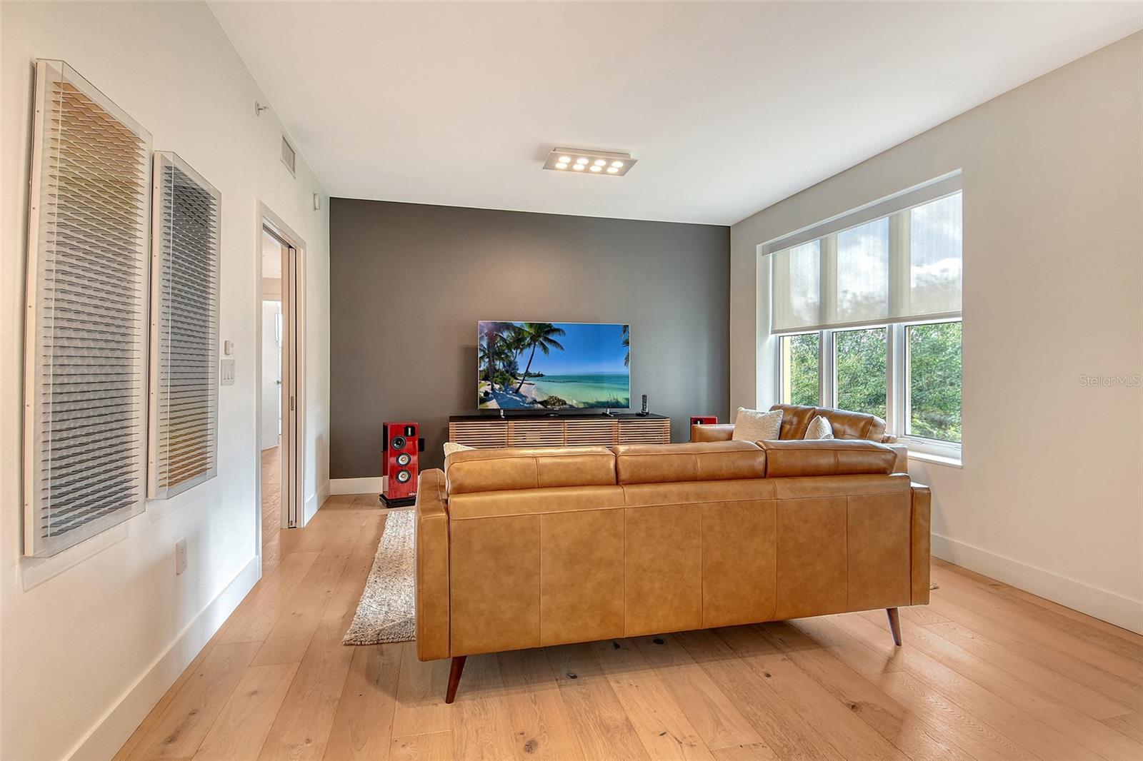 401 NORTH POINT RD #404