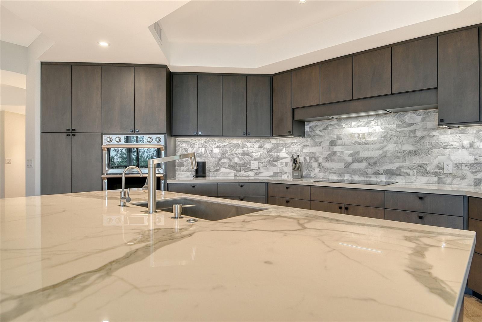 401 NORTH POINT RD #404