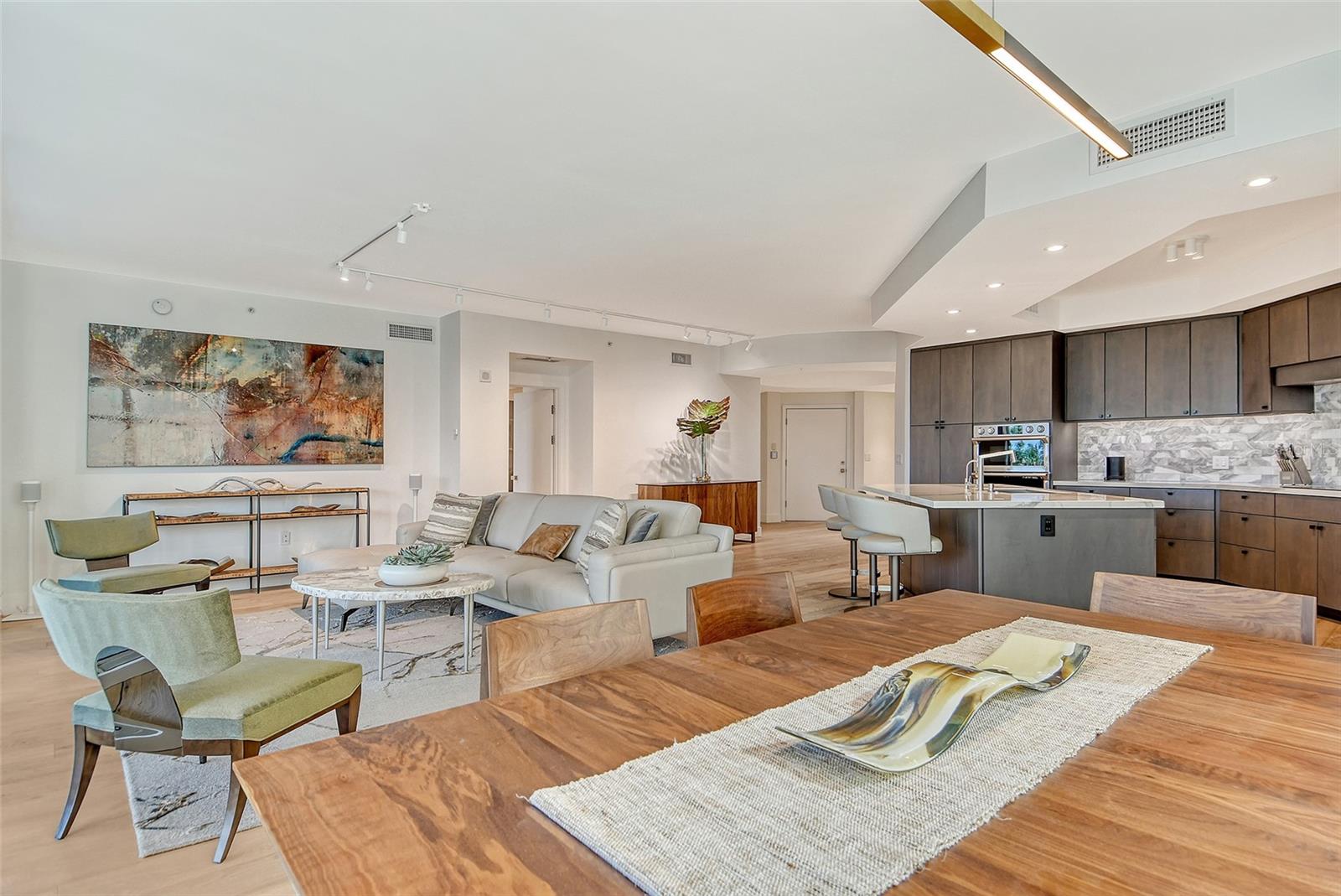 401 NORTH POINT RD #404