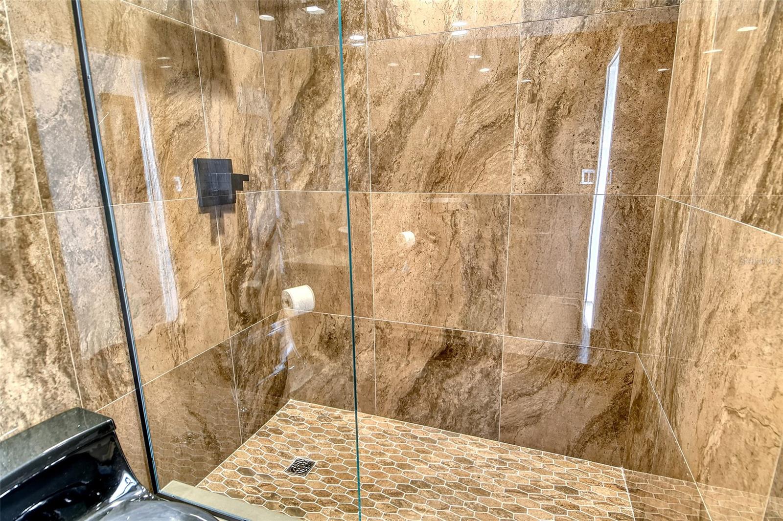 401 NORTH POINT RD #404