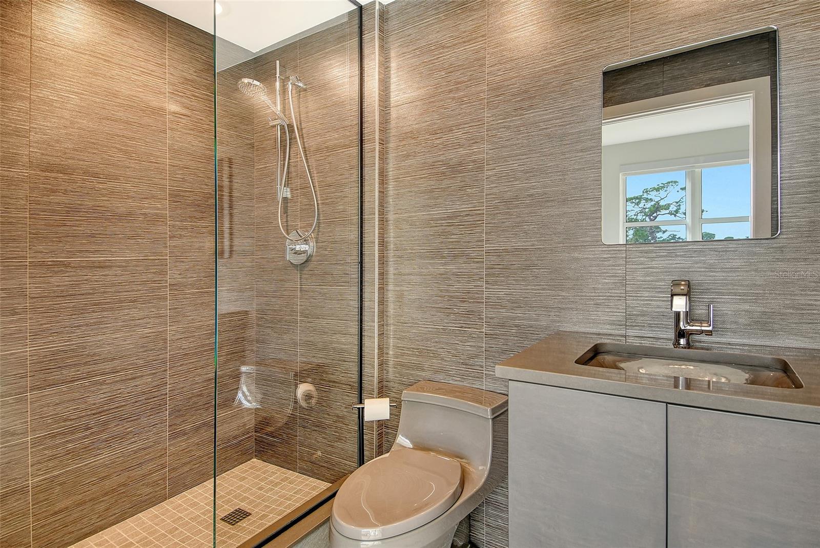 401 NORTH POINT RD #404