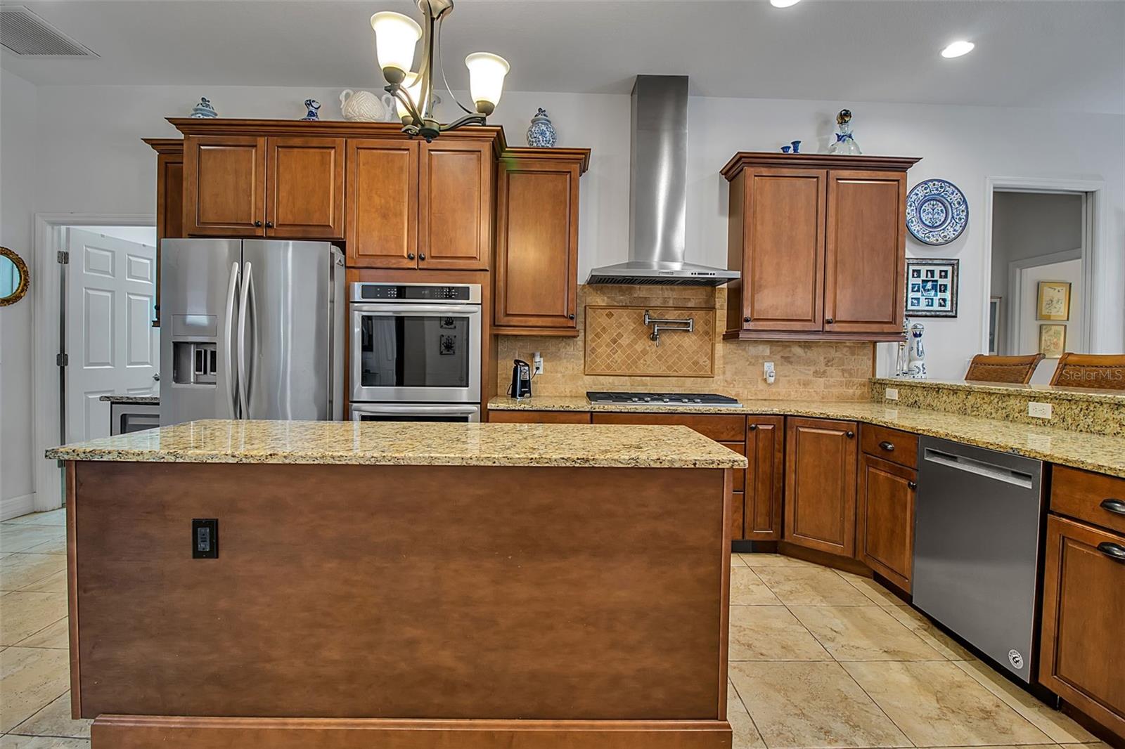 3795 EAGLE HAMMOCK DR