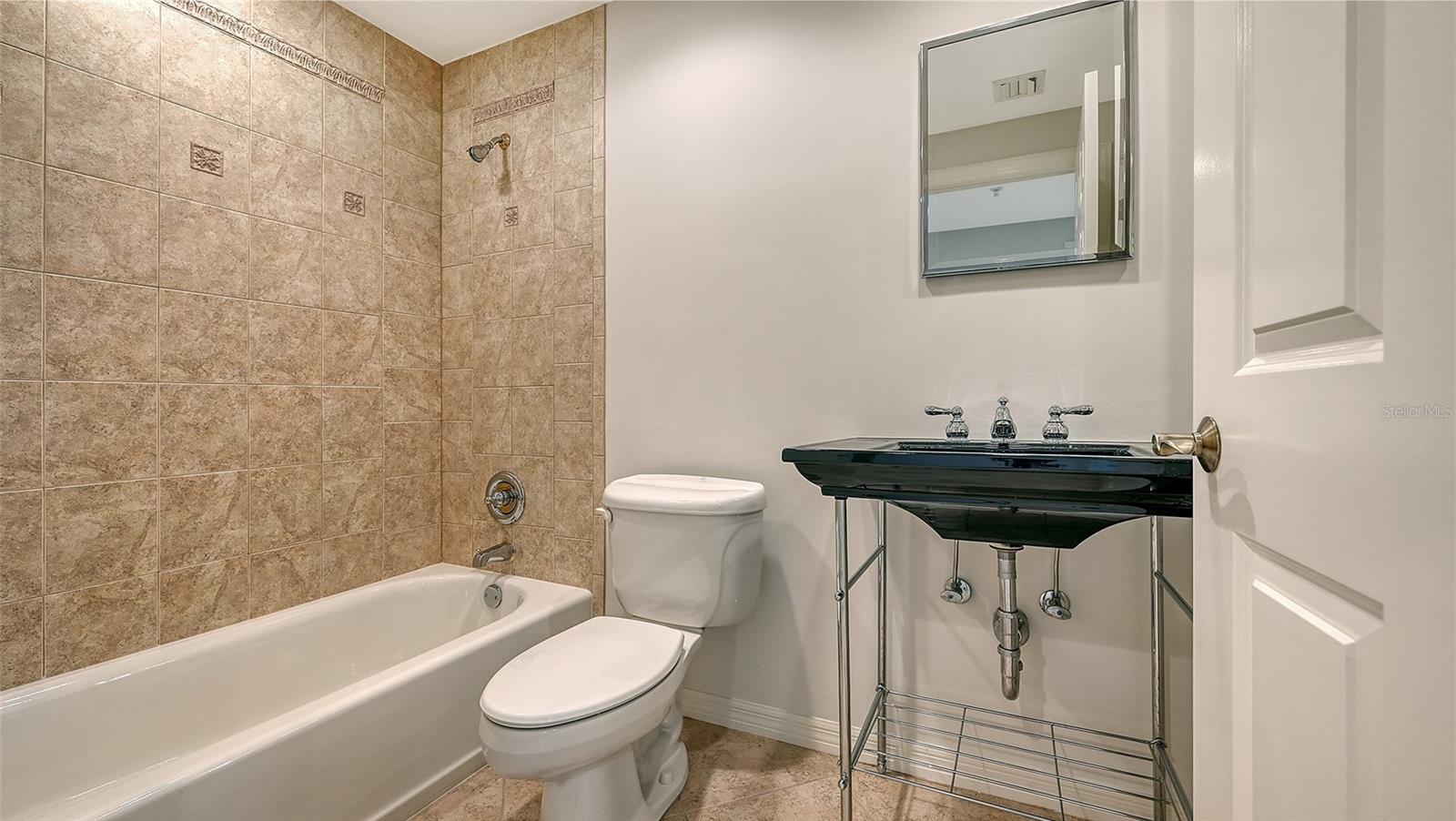 401 N POINT RD #603