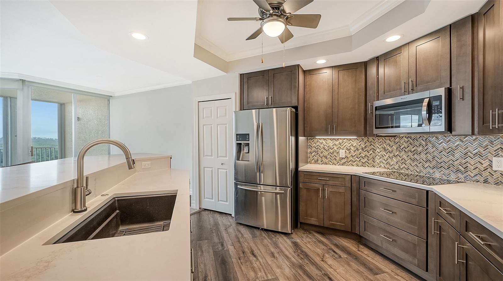 401 N POINT RD #603