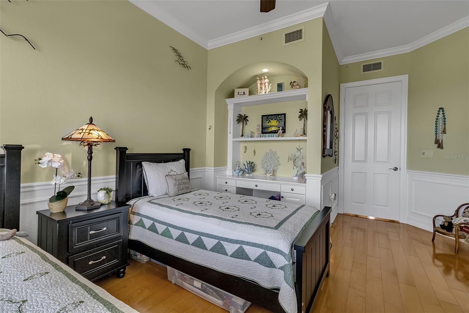 409 N POINT RD #1003